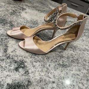 Jewel Badgley Mischka heels